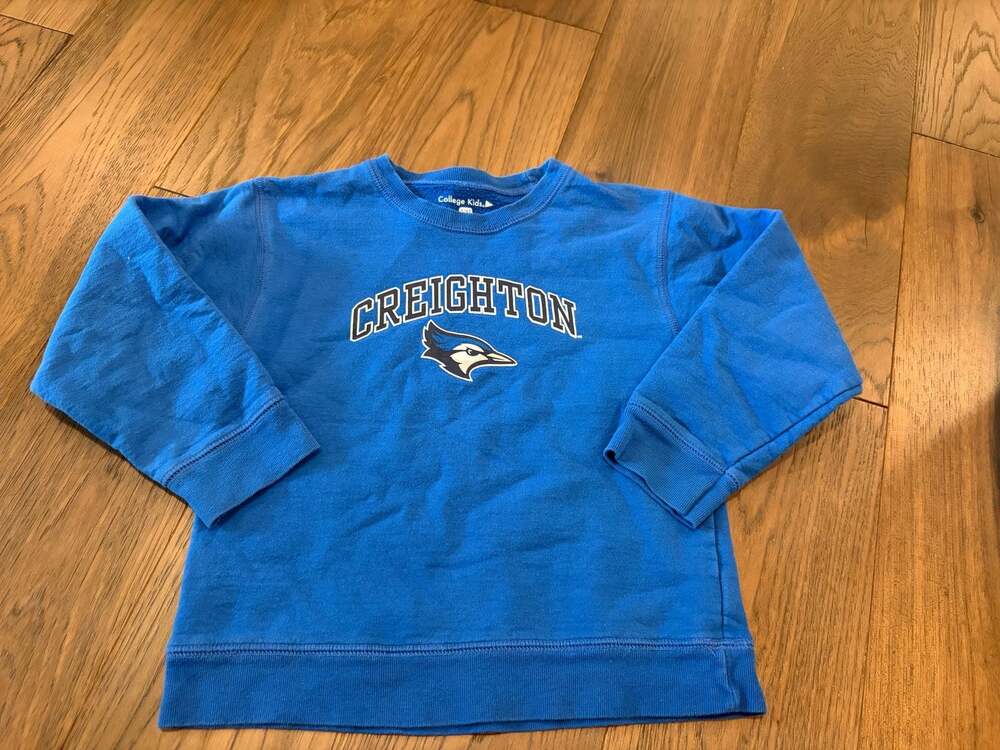 College Kids Creighton Bluejays Youth Crewneck Sweatshirt Royal Blue Size 5/6T